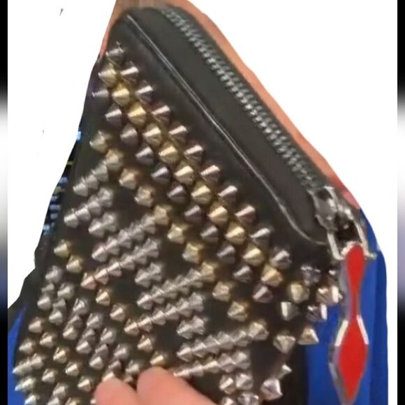 Christian Louboutin PANNETTONE Stud ZIP LONG WALLET BLACK RED SOLE GOLD SILVER - Picture 3 of 10